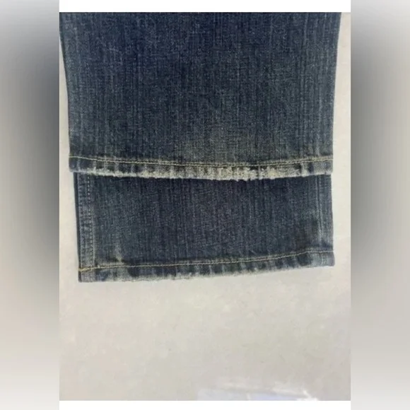 NEW AUTHENTIC DIESEL LEVAN MENS CLASSIC SIZE 28X32 DENIM STRAIGHT LEG JEANS.